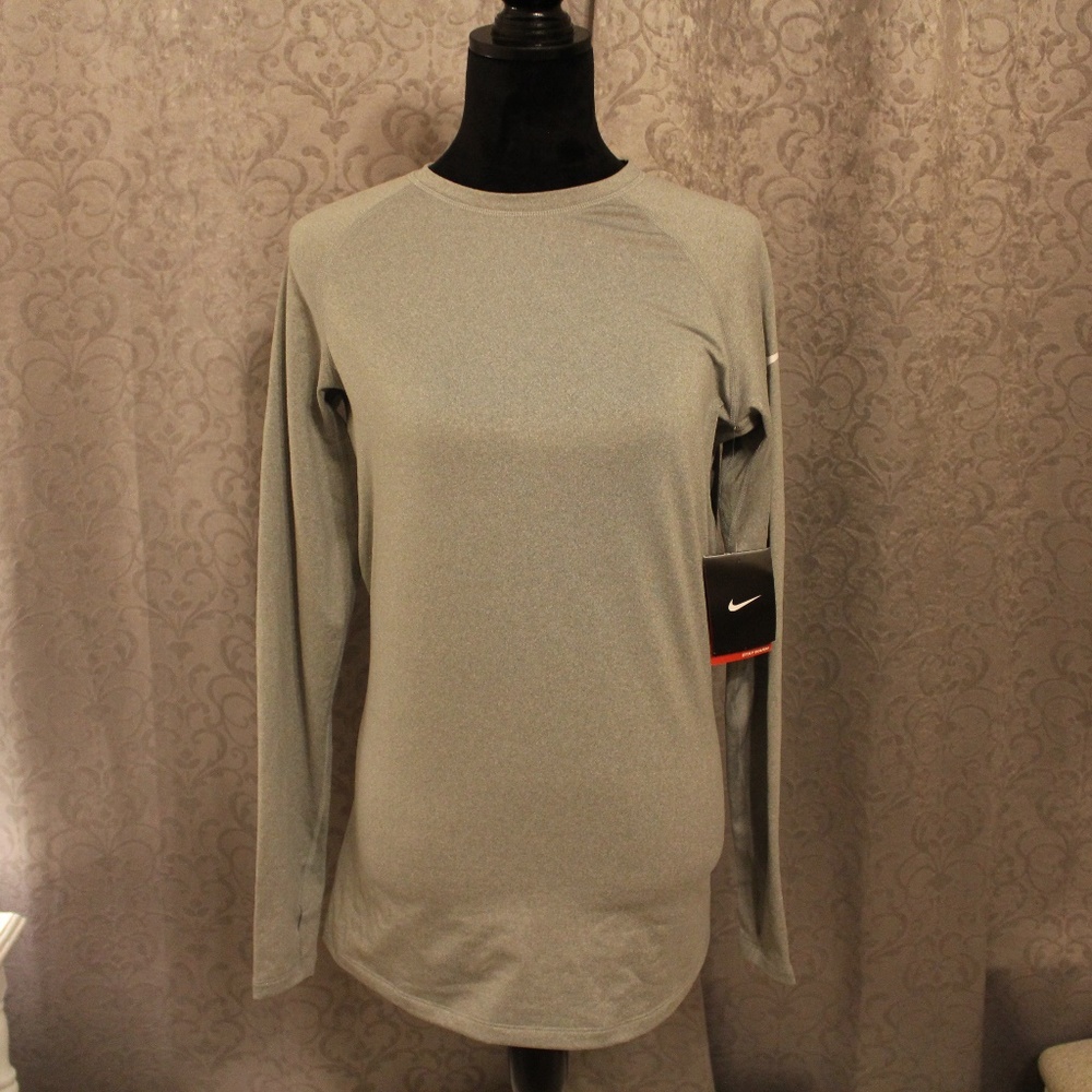 Nike long sleeved tee